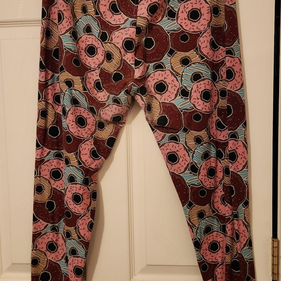 LulaRoe, Leggings, Tall & Curvy, 27in. Inseam, 33 waist, stretch material. Donut - Picture 3 of 7